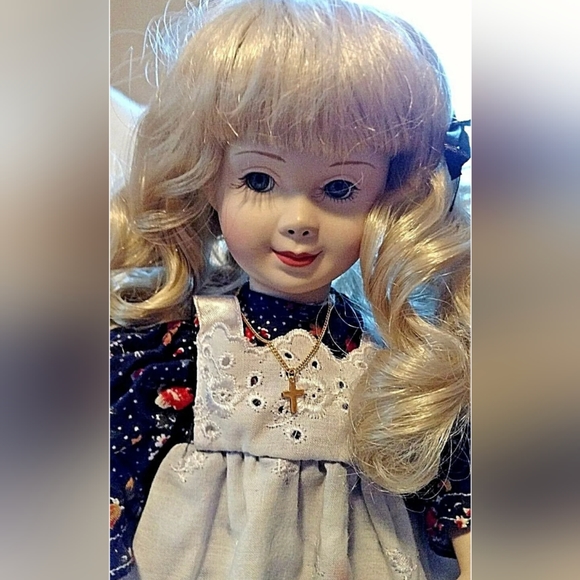 🎶Musical Doll 1992 Fran Hollis NUMBERED 13 inches Vintage - Picture 2 of 7